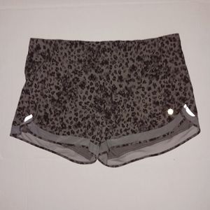 Athleta Shorts Size XL